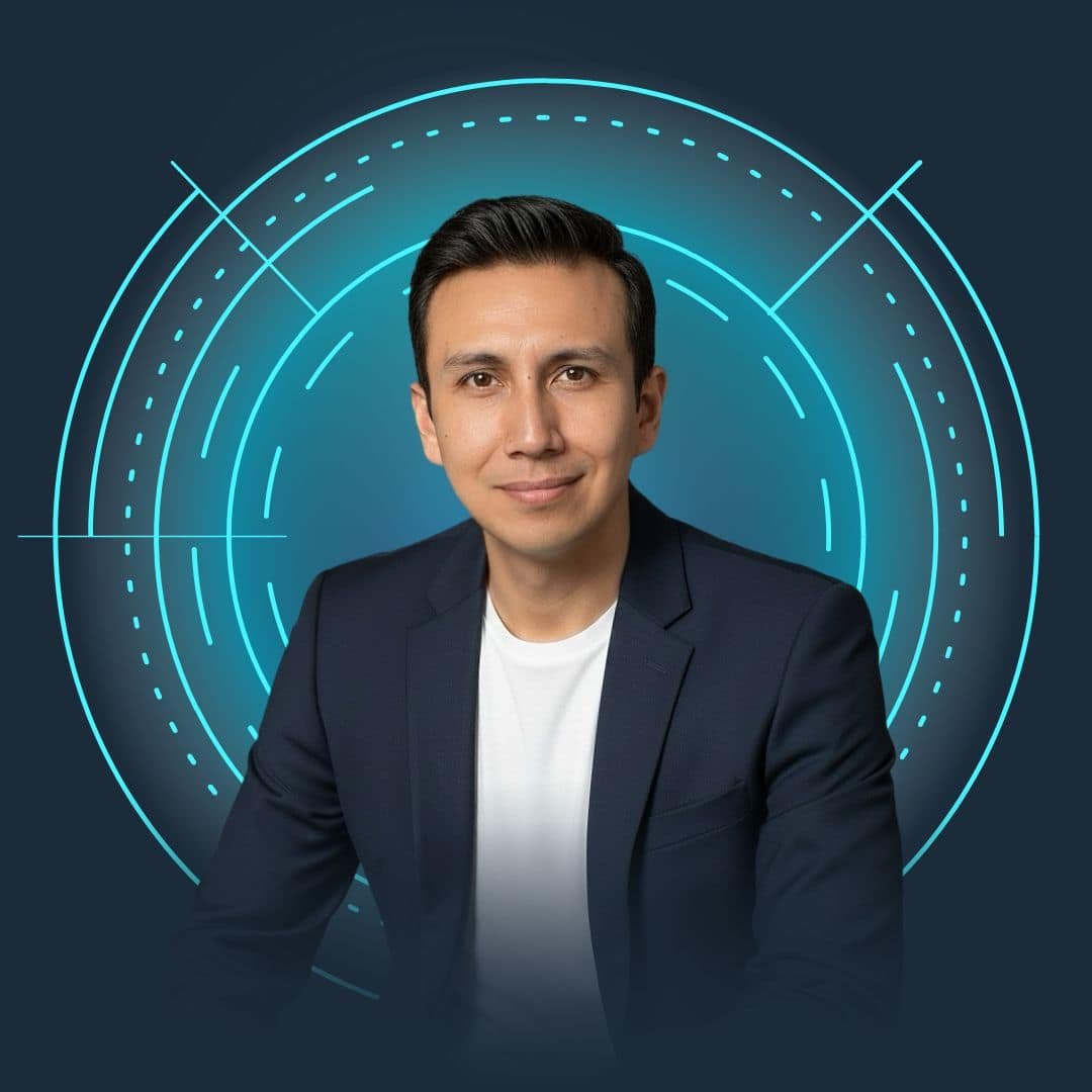 Oscar Flores | Outsider Estrategico & Empresario, Consultor en Inteligencia Artificial para Empresas, Conferencista, CEO de Indigo Agencia y Fundador de Singular Institute